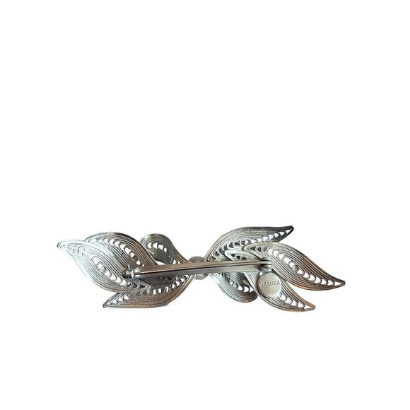 Vintage Signed Kramer Brooch Pin Silvertone Bow Filigree Ornate 3" - Picture 6 of 6